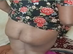 Indian hot bhabi showing big ass and big pussy
