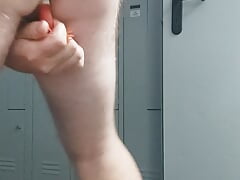 VID_412 I masturbate, drink my piss and cum and penetrate my ass, anal (13min)