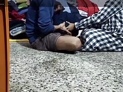 Kapro ka dokan me chudai video record hua