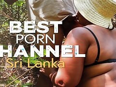 Sri Lanka Teen Couple Risky Public Sex with Monster Cock - roshelcam